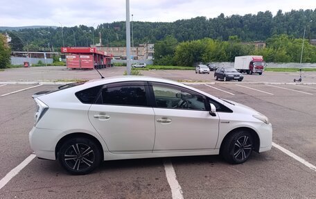 Toyota Prius, 2010 год, 850 000 рублей, 2 фотография