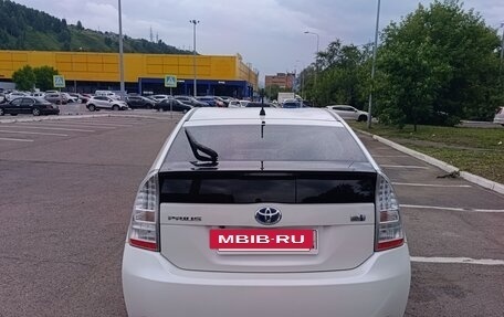 Toyota Prius, 2010 год, 850 000 рублей, 4 фотография