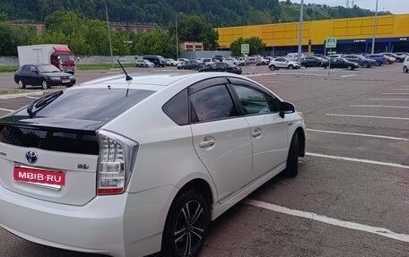 Toyota Prius, 2010 год, 850 000 рублей, 3 фотография