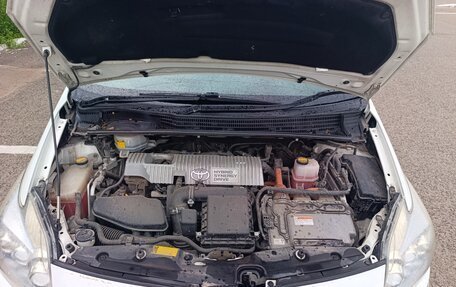 Toyota Prius, 2010 год, 850 000 рублей, 21 фотография