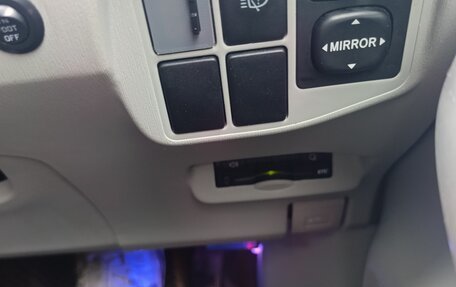 Toyota Prius, 2010 год, 850 000 рублей, 26 фотография
