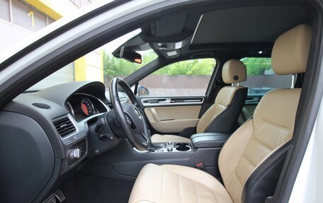 Volkswagen Touareg III, 2015 год, 3 195 000 рублей, 12 фотография
