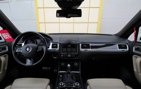 Volkswagen Touareg III, 2015 год, 3 195 000 рублей, 10 фотография