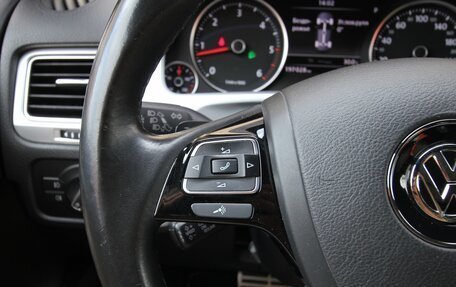 Volkswagen Touareg III, 2015 год, 3 195 000 рублей, 25 фотография