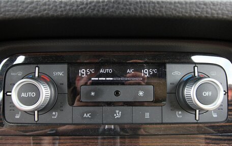 Volkswagen Touareg III, 2015 год, 3 195 000 рублей, 28 фотография