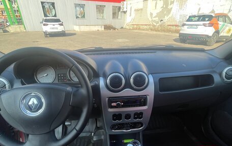 Renault Logan I, 2012 год, 700 000 рублей, 13 фотография
