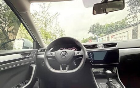 Skoda Superb III рестайлинг, 2022 год, 2 050 000 рублей, 12 фотография