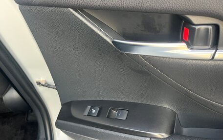 Toyota Camry, 2021 год, 2 650 000 рублей, 12 фотография