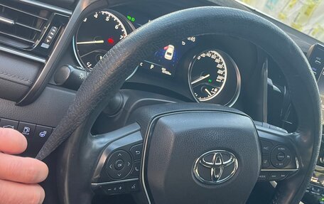 Toyota Camry, 2021 год, 2 650 000 рублей, 13 фотография