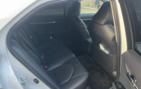 Toyota Camry, 2021 год, 2 650 000 рублей, 18 фотография