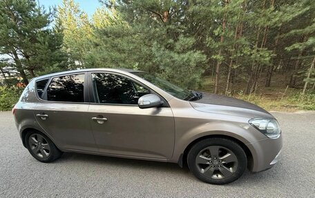 KIA cee'd I рестайлинг, 2010 год, 700 000 рублей, 7 фотография