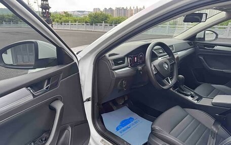 Skoda Superb III рестайлинг, 2022 год, 2 010 000 рублей, 7 фотография