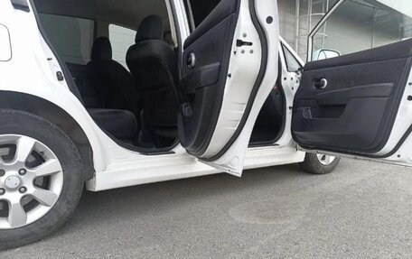 Nissan Tiida, 2010 год, 595 000 рублей, 4 фотография