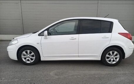 Nissan Tiida, 2010 год, 595 000 рублей, 21 фотография