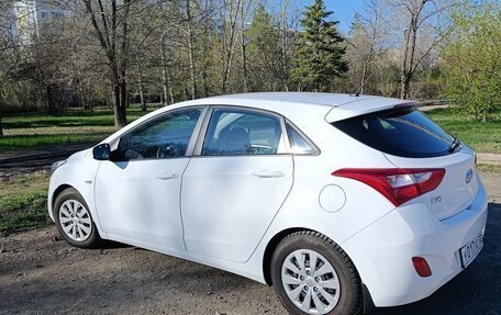 Hyundai i30 II рестайлинг, 2015 год, 1 070 000 рублей, 4 фотография