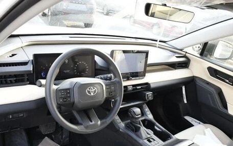 Toyota RAV4, 2026 год, 4 130 000 рублей, 6 фотография