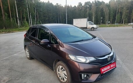 Honda Fit III, 2016 год, 1 200 000 рублей, 2 фотография