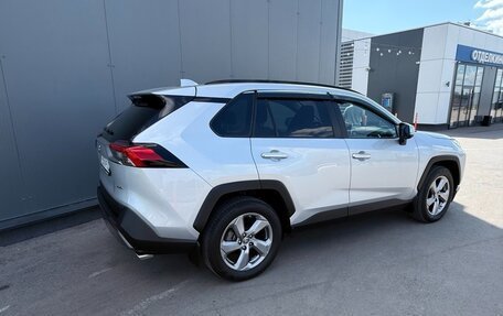 Toyota RAV4, 2022 год, 3 490 000 рублей, 9 фотография
