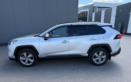 Toyota RAV4, 2022 год, 3 490 000 рублей, 5 фотография