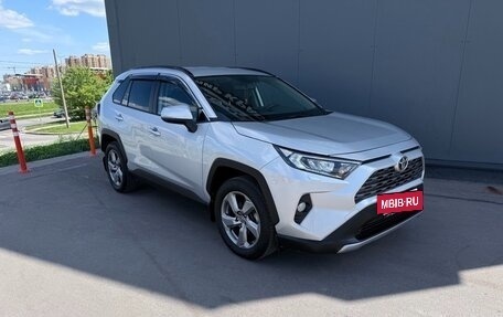 Toyota RAV4, 2022 год, 3 490 000 рублей, 6 фотография