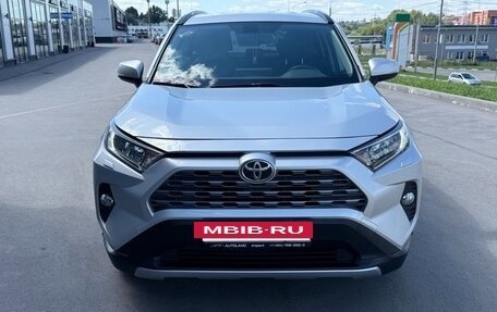 Toyota RAV4, 2022 год, 3 490 000 рублей, 2 фотография