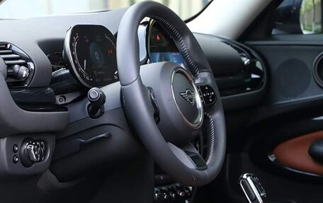 MINI Clubman, 2023 год, 2 340 990 рублей, 14 фотография