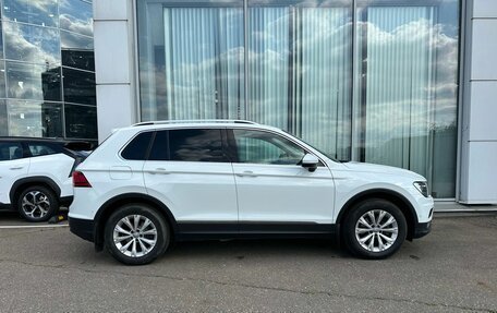 Volkswagen Tiguan II, 2017 год, 1 990 000 рублей, 3 фотография