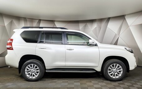 Toyota Land Cruiser Prado 150 рестайлинг 2, 2017 год, 4 550 000 рублей, 6 фотография