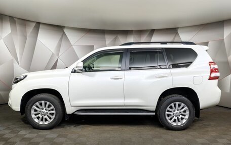 Toyota Land Cruiser Prado 150 рестайлинг 2, 2017 год, 4 550 000 рублей, 5 фотография