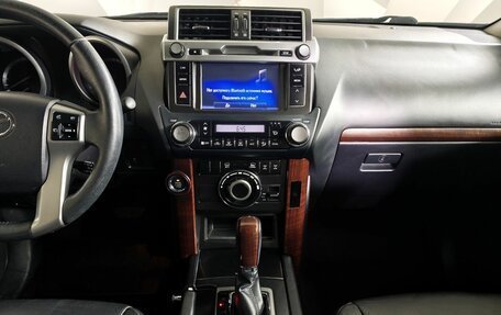 Toyota Land Cruiser Prado 150 рестайлинг 2, 2017 год, 4 550 000 рублей, 13 фотография