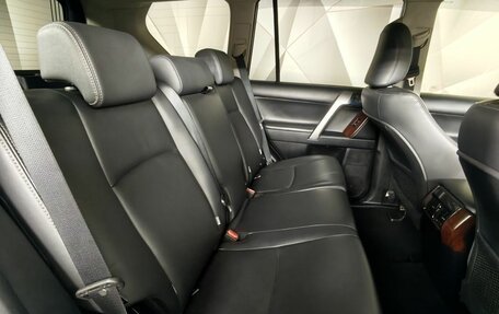 Toyota Land Cruiser Prado 150 рестайлинг 2, 2017 год, 4 550 000 рублей, 14 фотография