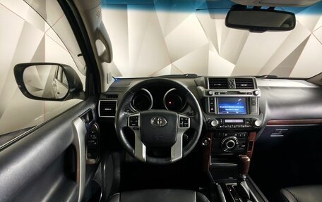Toyota Land Cruiser Prado 150 рестайлинг 2, 2017 год, 4 550 000 рублей, 18 фотография