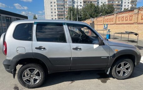 Chevrolet Niva I рестайлинг, 2010 год, 450 000 рублей, 6 фотография
