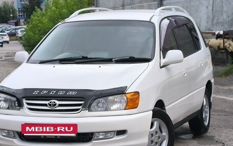 Toyota Ipsum II, 2000 год, 649 000 рублей, 2 фотография