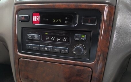 Toyota Ipsum II, 2000 год, 649 000 рублей, 16 фотография