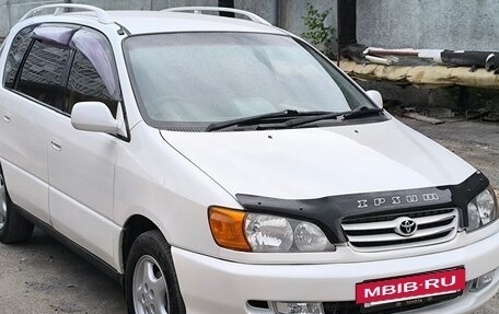 Toyota Ipsum II, 2000 год, 649 000 рублей, 4 фотография