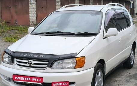 Toyota Ipsum II, 2000 год, 649 000 рублей, 7 фотография