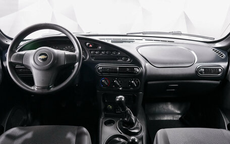 Chevrolet Niva I рестайлинг, 2015 год, 647 000 рублей, 5 фотография