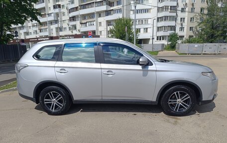 Mitsubishi Outlander III рестайлинг 3, 2014 год, 1 400 000 рублей, 1 фотография
