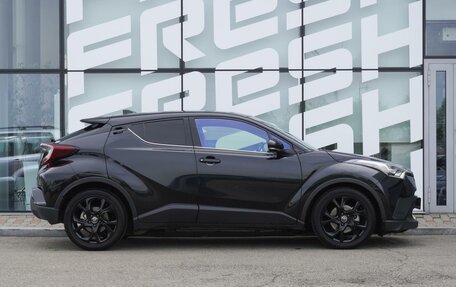 Toyota C-HR I рестайлинг, 2019 год, 1 895 000 рублей, 5 фотография