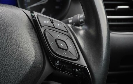 Toyota C-HR I рестайлинг, 2019 год, 1 895 000 рублей, 19 фотография