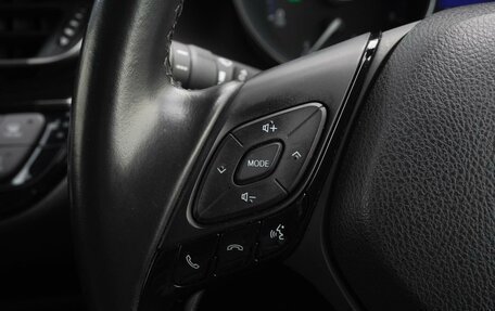 Toyota C-HR I рестайлинг, 2019 год, 1 895 000 рублей, 18 фотография