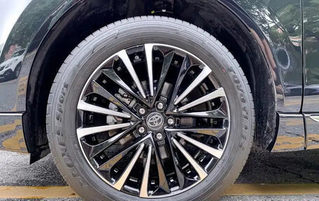 Toyota Venza, 2023 год, 3 851 500 рублей, 6 фотография