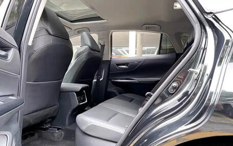 Toyota Venza, 2023 год, 3 851 500 рублей, 15 фотография