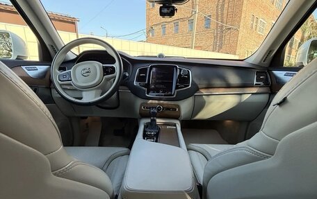 Volvo XC90 II рестайлинг, 2016 год, 3 900 000 рублей, 14 фотография