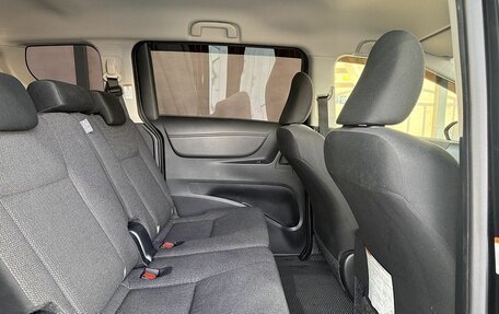 Toyota Sienta II, 2018 год, 1 499 000 рублей, 12 фотография