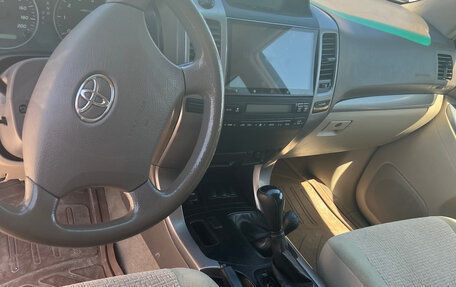 Toyota Land Cruiser Prado 120 рестайлинг, 2004 год, 1 700 000 рублей, 6 фотография