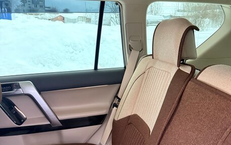 Toyota Land Cruiser Prado 150 рестайлинг 2, 2019 год, 5 700 000 рублей, 9 фотография