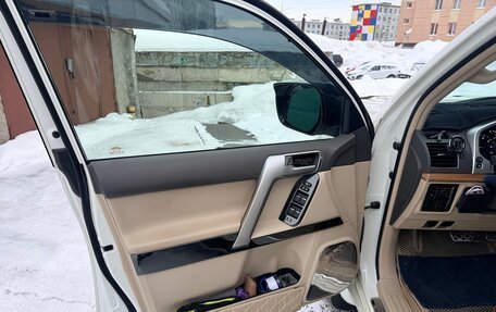 Toyota Land Cruiser Prado 150 рестайлинг 2, 2019 год, 5 700 000 рублей, 12 фотография