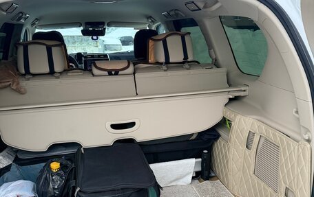 Toyota Land Cruiser Prado 150 рестайлинг 2, 2019 год, 5 700 000 рублей, 6 фотография